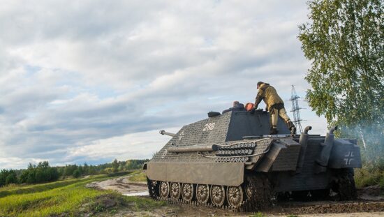 вождение танка в подарок +в москве